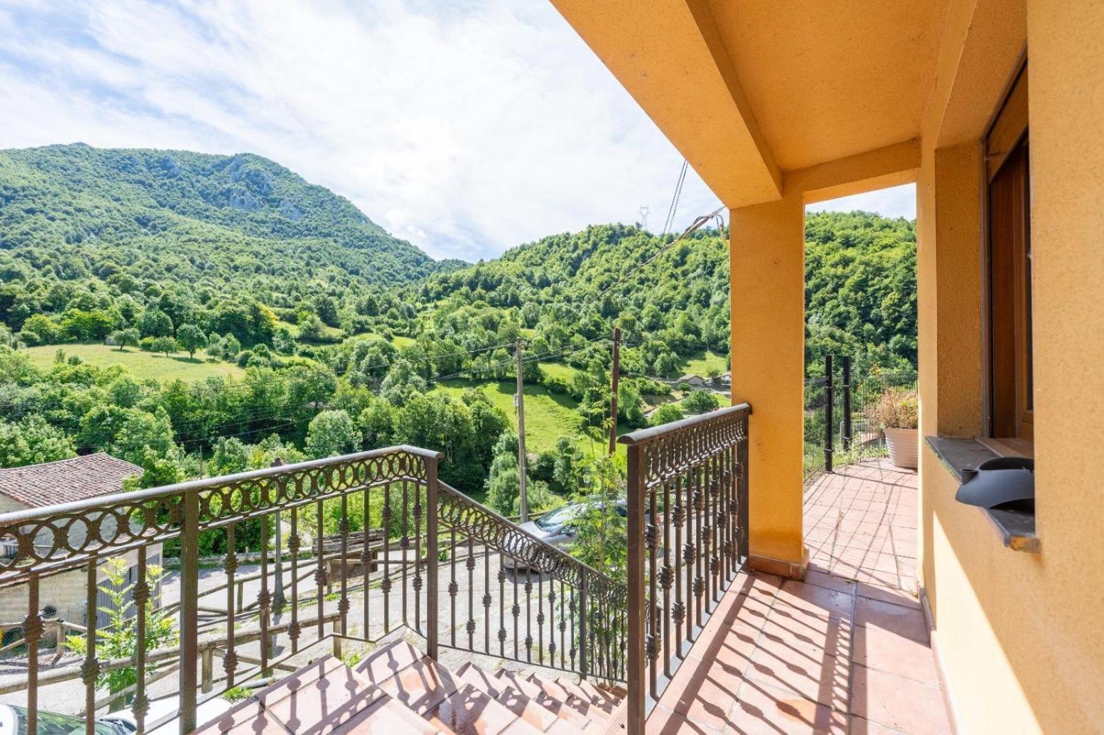 Villa Casa En Campo De Caso Extérieur photo
